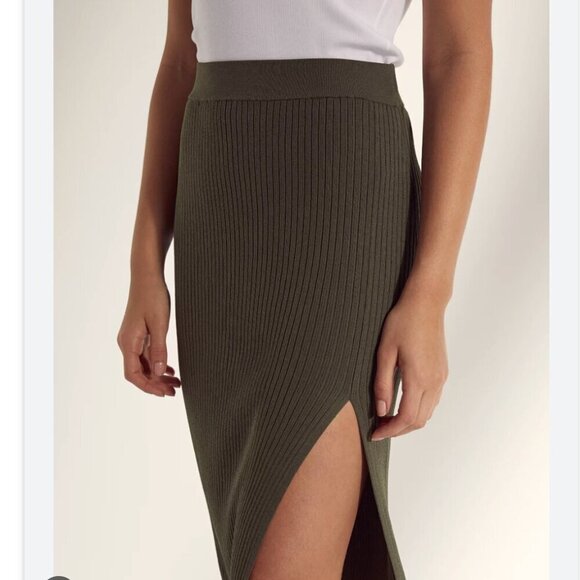 Aritzia Wilfred Zeta Ribbed Midi Skirt with Slit Olive Green Size Small - Picture 2 of 9